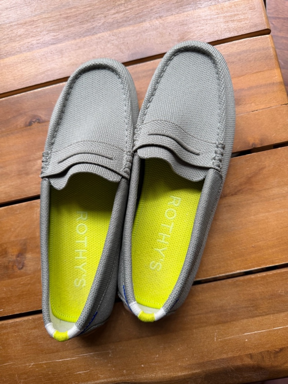 Rothy's Light Olive Green Knit The Driver Loafers Neon Yellow Insole Size 7.5